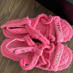 CHANEL Fuchsia Quilted Sandals